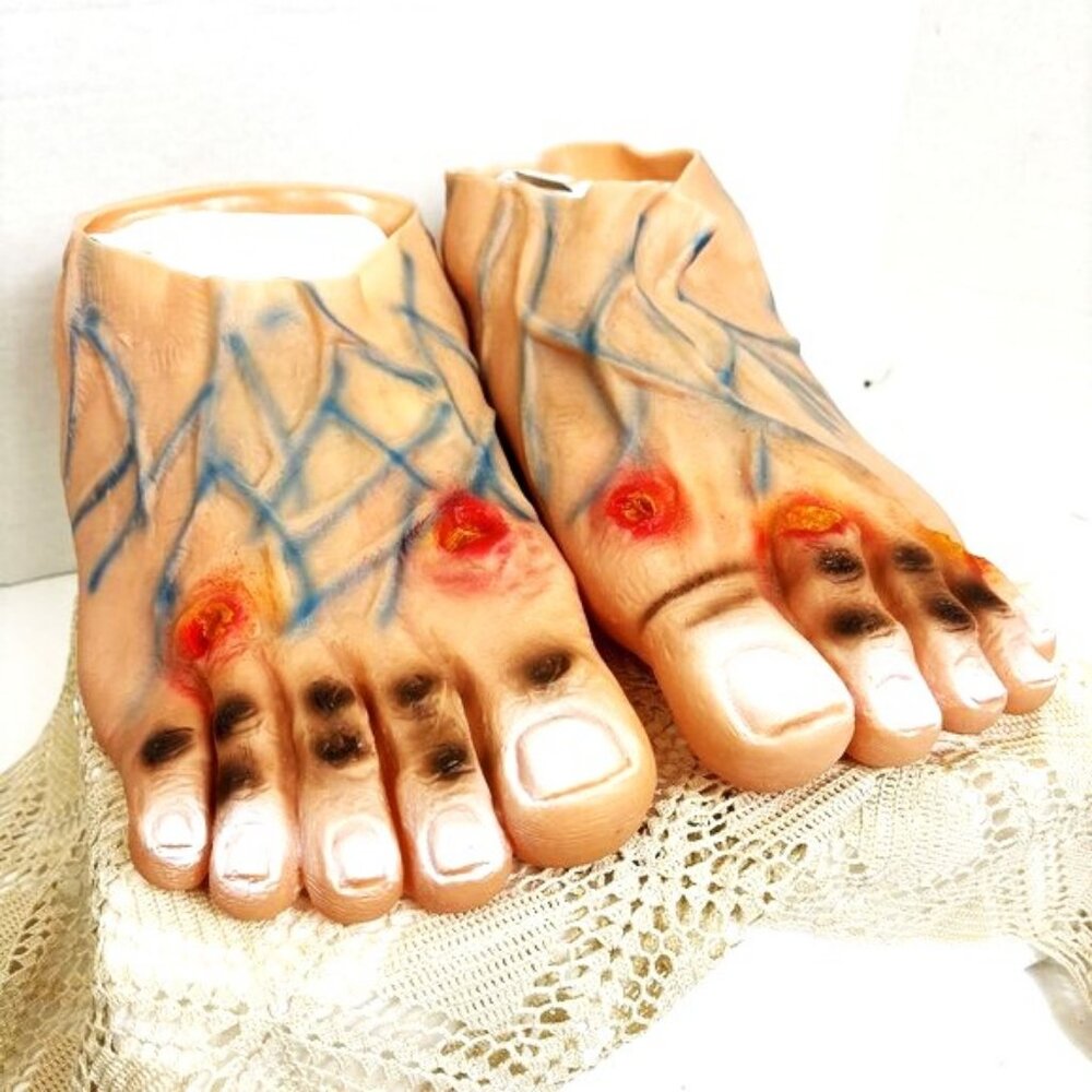 Cesar' Novelty Adult Jumbo Bare Feet Caveman w/ sores  Slippers NWT NOS